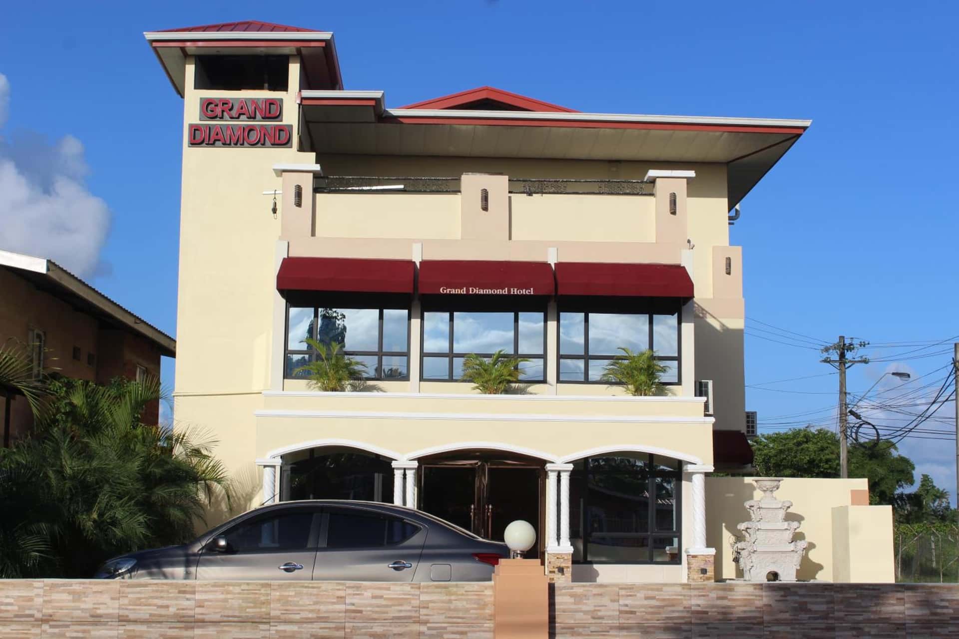 Grand Diamond Hotel Trinidad - hotel in LP 12 Golden Grove Road, Piarco