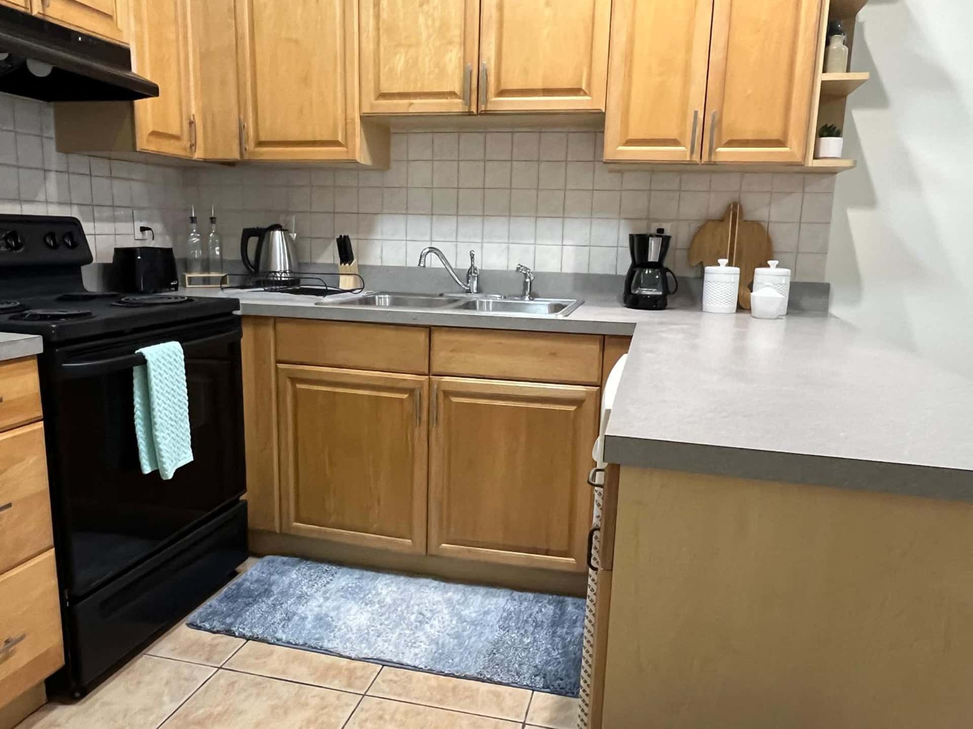 Island Serenity Cottage - hotel in 2 Pinehurst Drive, South Bahamia, Freeport