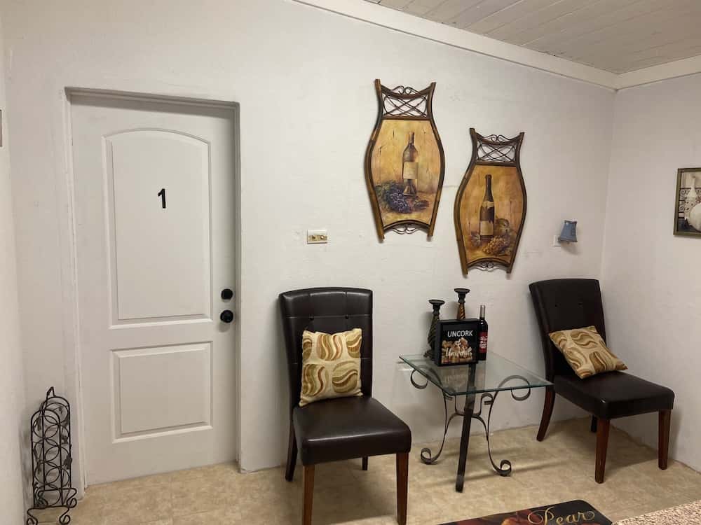 Rosebud - hotel in Albury ave, Rock Sound