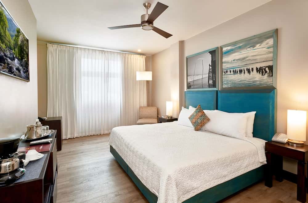 R Hotel Kingston - hotel in 2 Renfrew Road , Kingston 10, Jamaica, Kingston