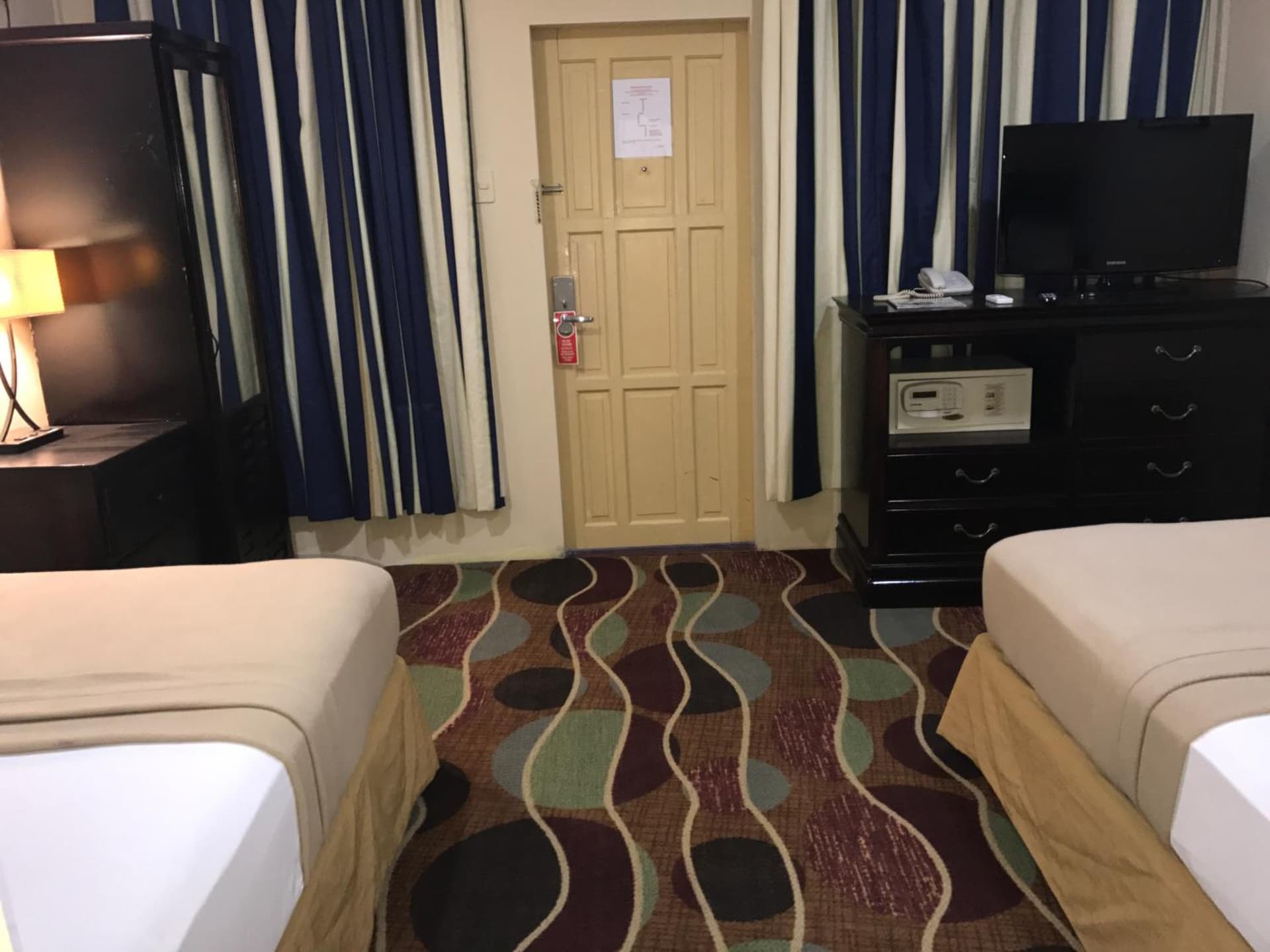 Airport Suites Hotel - Photo 15