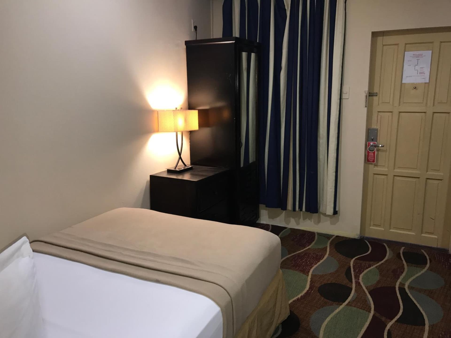 Airport Suites Hotel - Photo 18