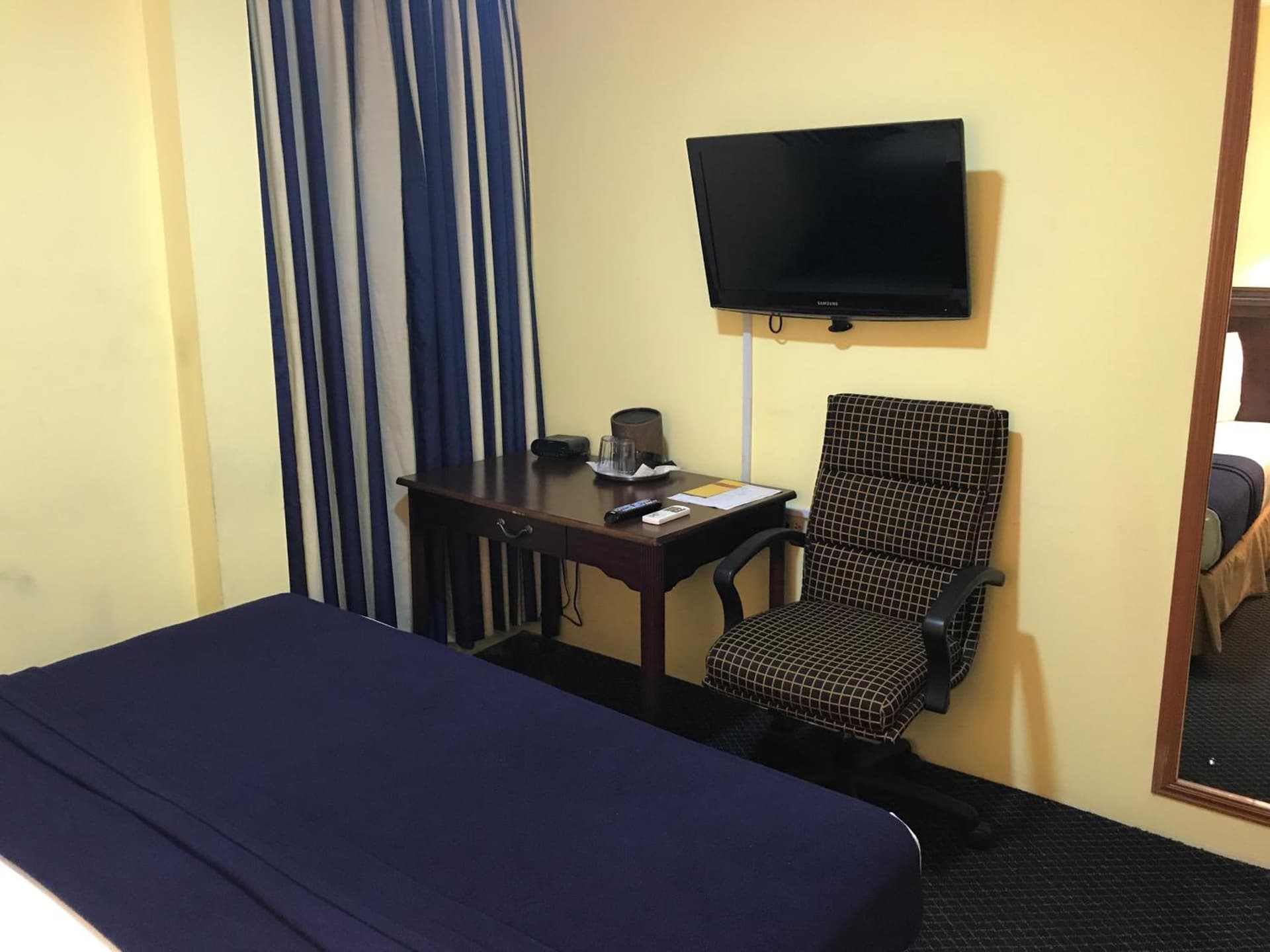 Airport Suites Hotel - Photo 24