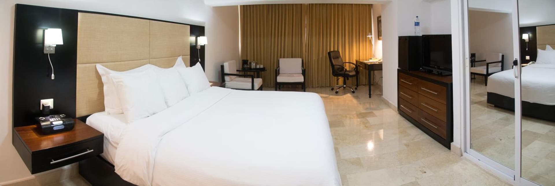Radisson Hotel Santo Domingo - Photo 49