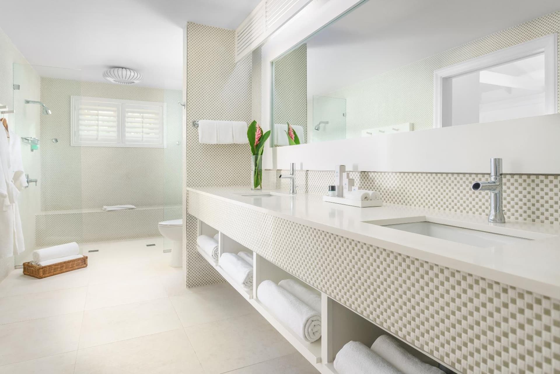 Couples Tower Isle - Photo 13