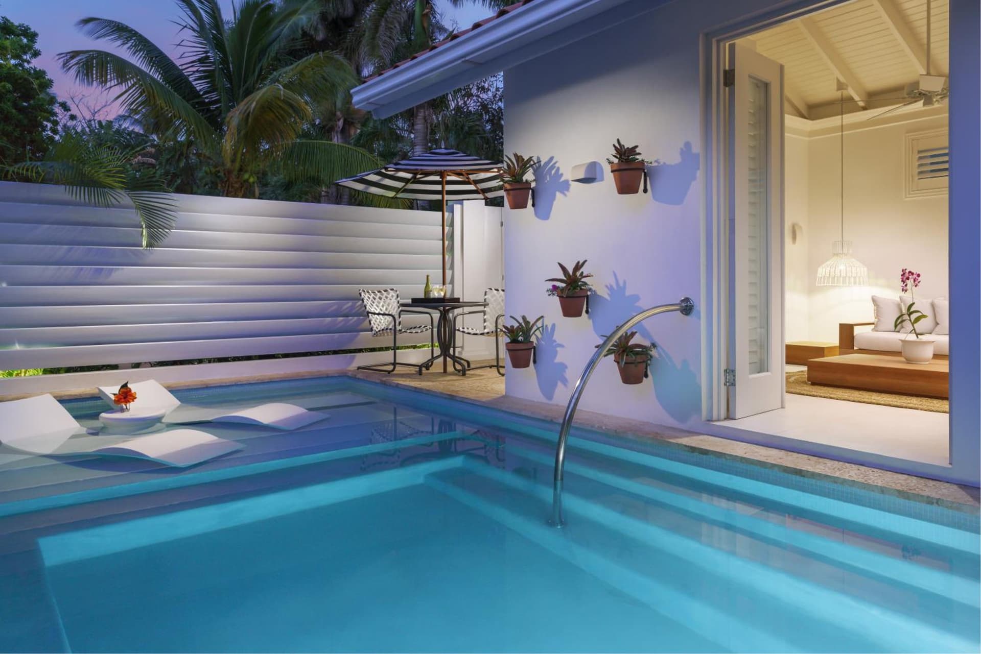 Couples Tower Isle - Photo 10