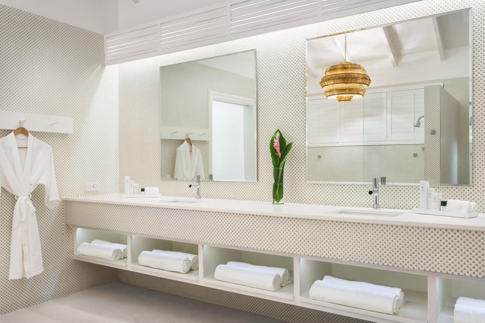 Couples Tower Isle - Photo 30