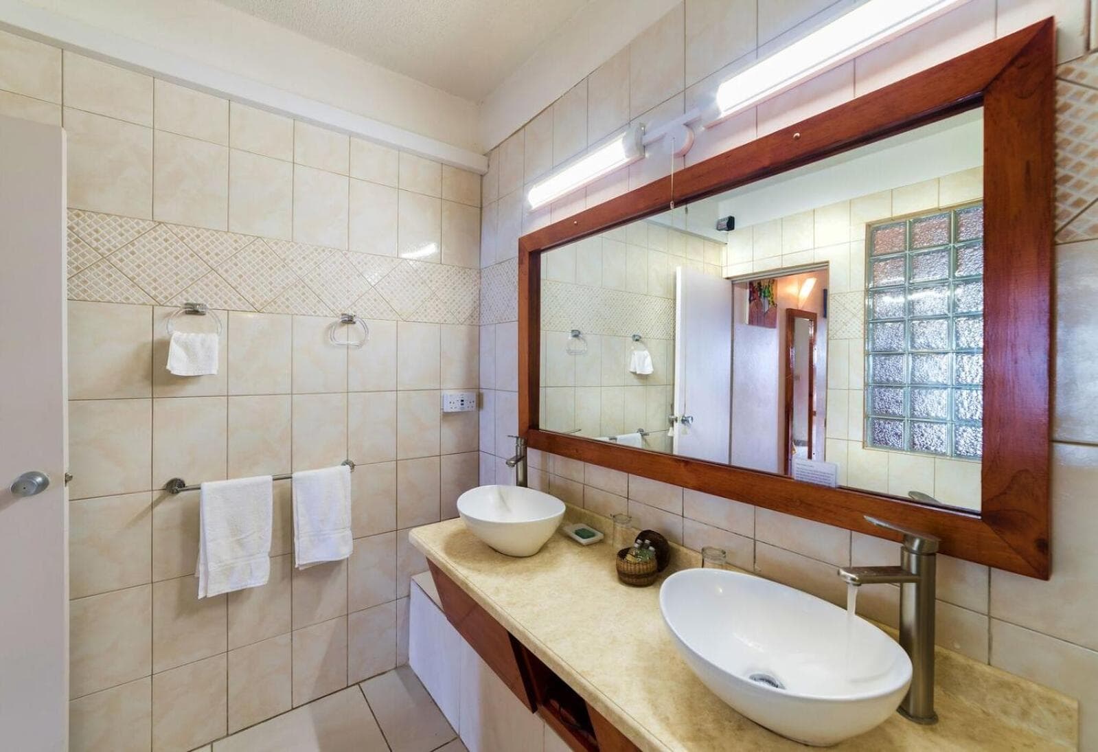 The Champs - Photo 27