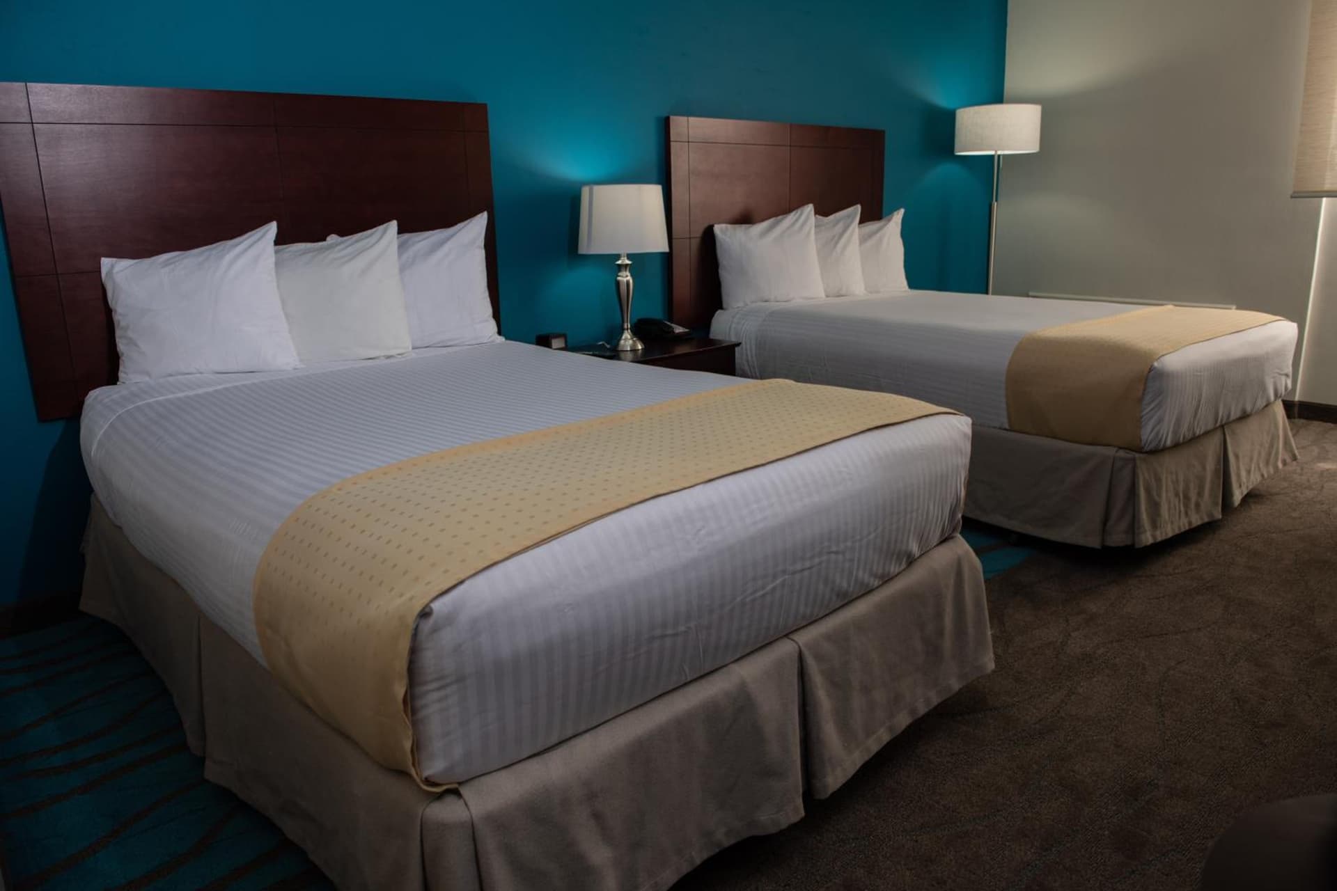 Spark by Hilton Ponce - Photo 5