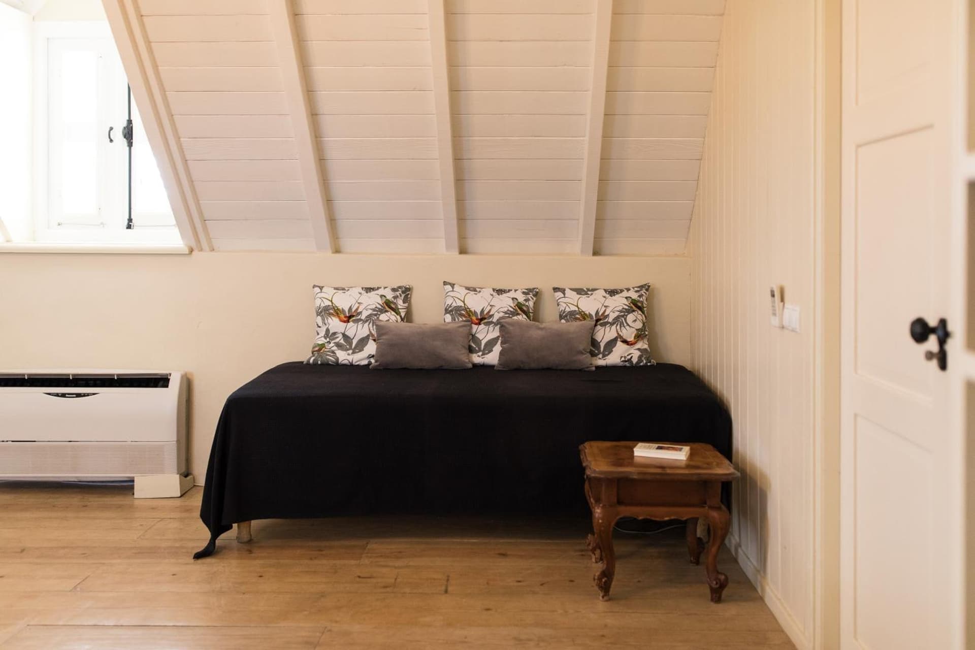 Landhuis Klein Santa Martha Boutique Hotel Restaurant. - Photo 8