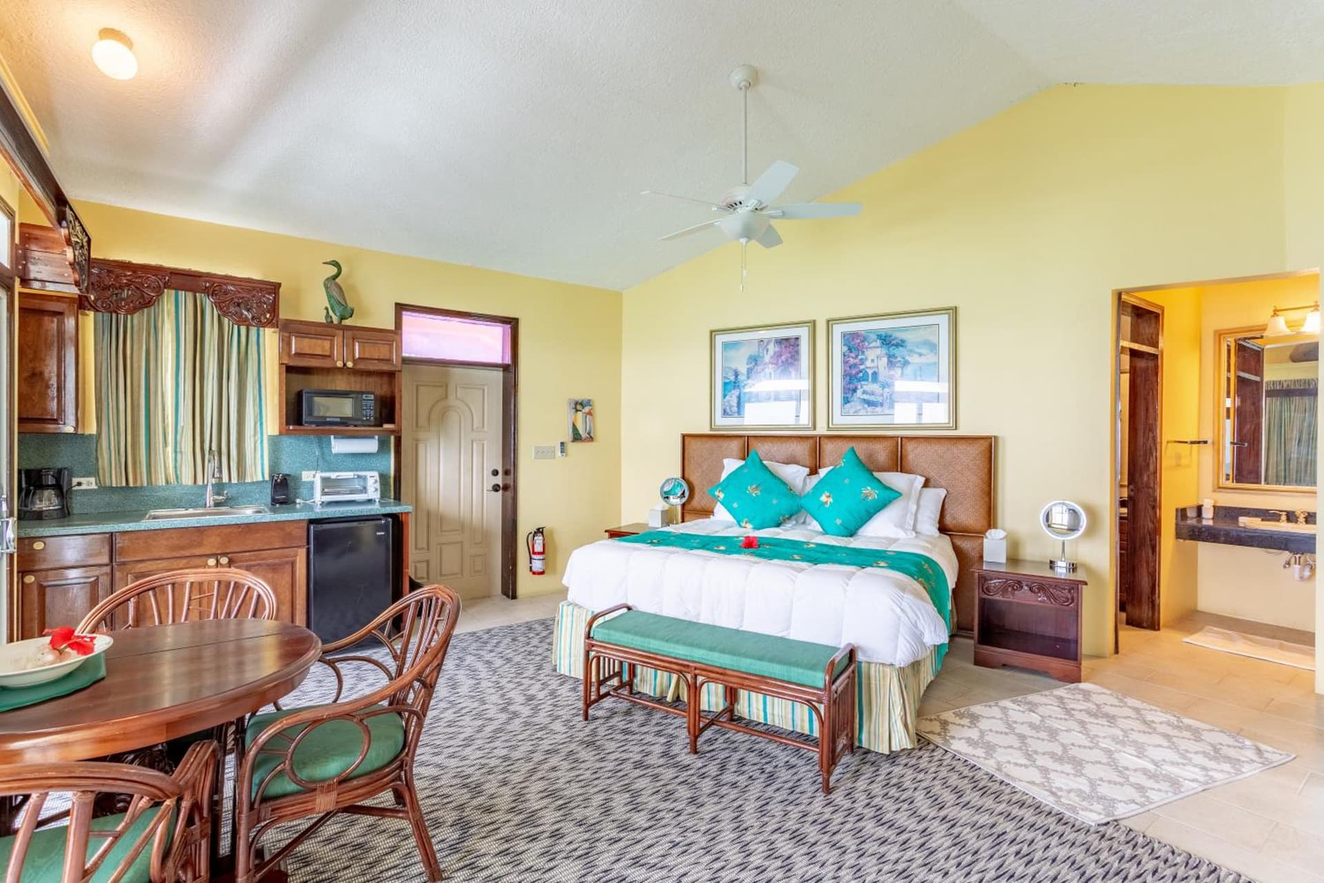 Sebastian's on the beach hotel - Photo 56