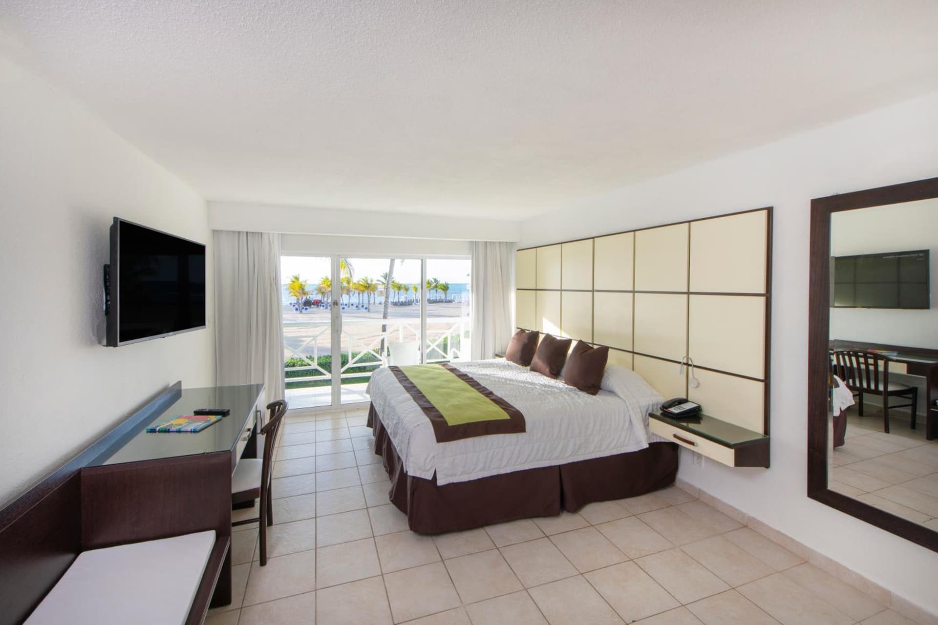 Viva Fortuna Beach by Wyndham, A Trademark All Inclusive - Photo 2