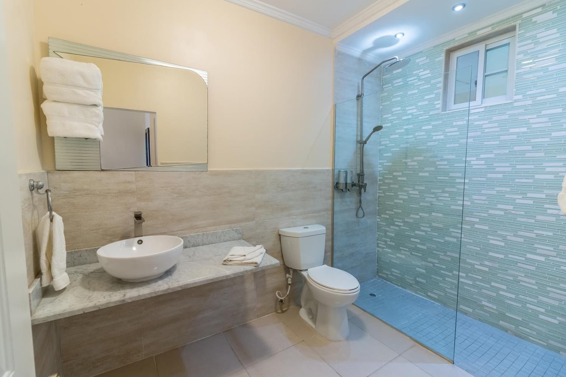 Travellers Beach Resort - Photo 40