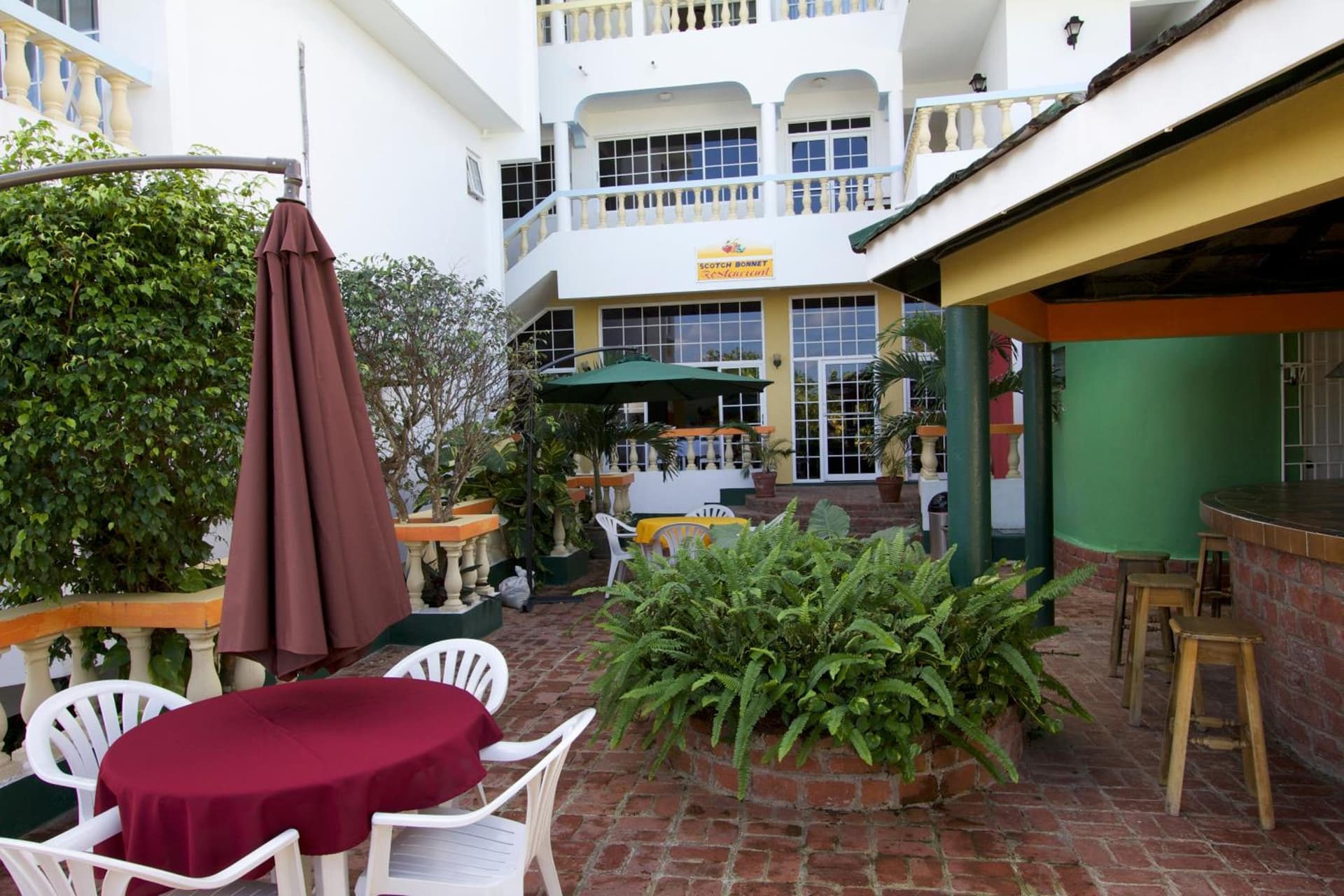 Match Resort - Photo 11