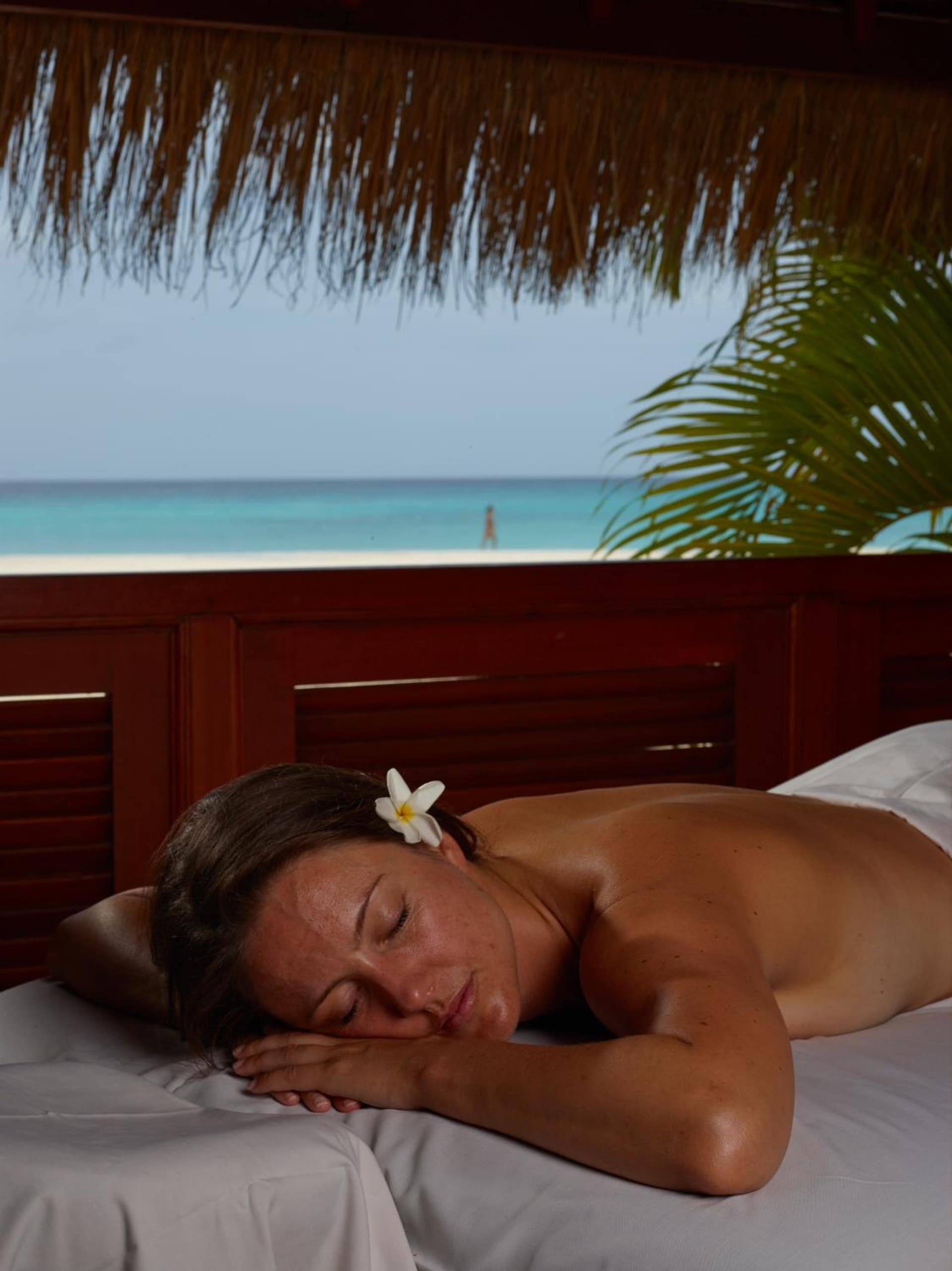 Manchebo Beach Resort and Spa - Photo 16