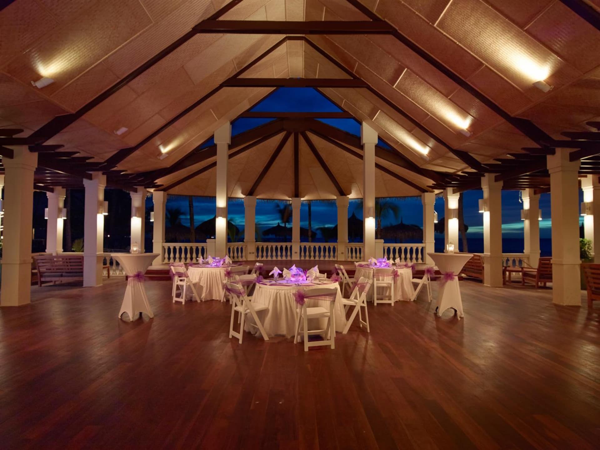 Manchebo Beach Resort and Spa - Photo 20