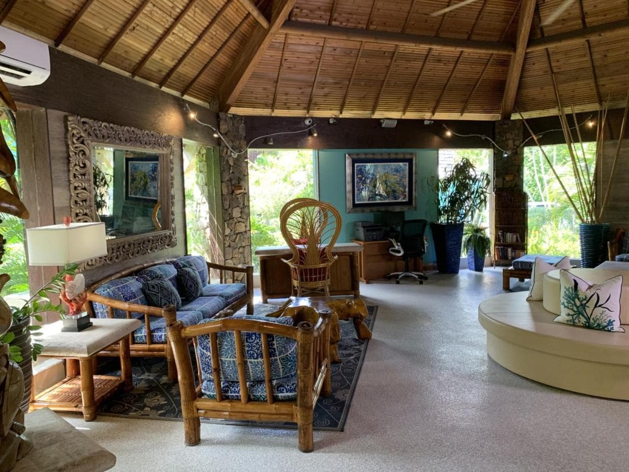 Emerald Beach Resort - Photo 7