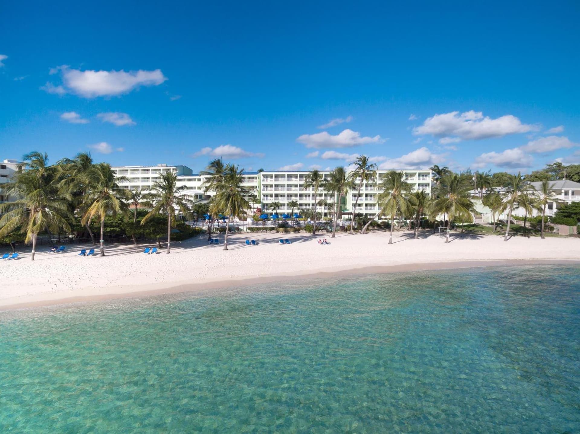 Coconut Court Beach Hotel - Photo 11