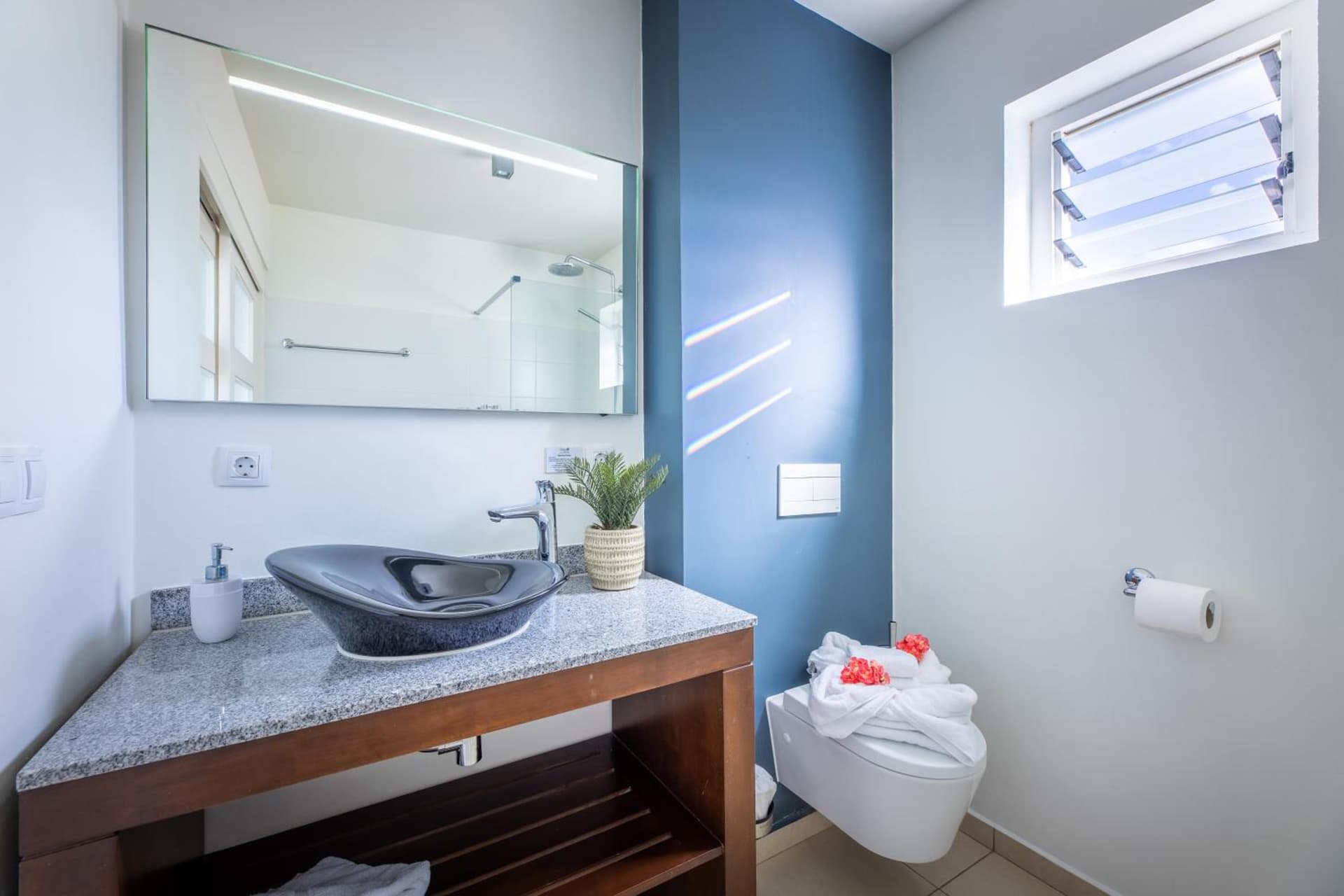 Coral Estate Luxury Resort - Photo 9