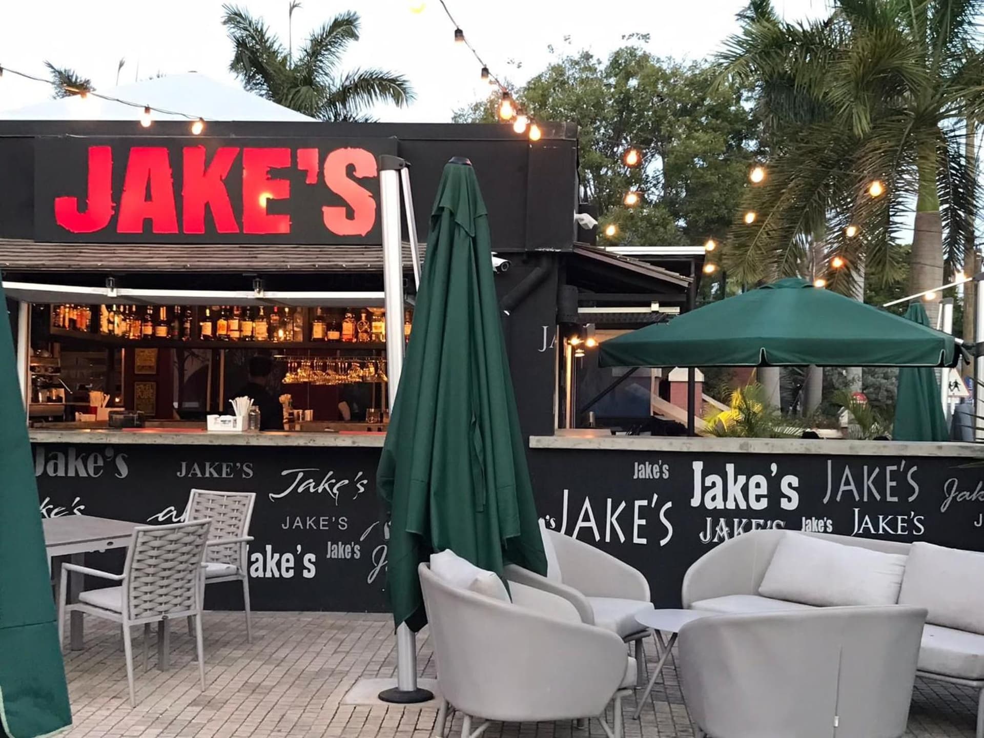 Coconut Court Beach Hotel - Photo 41