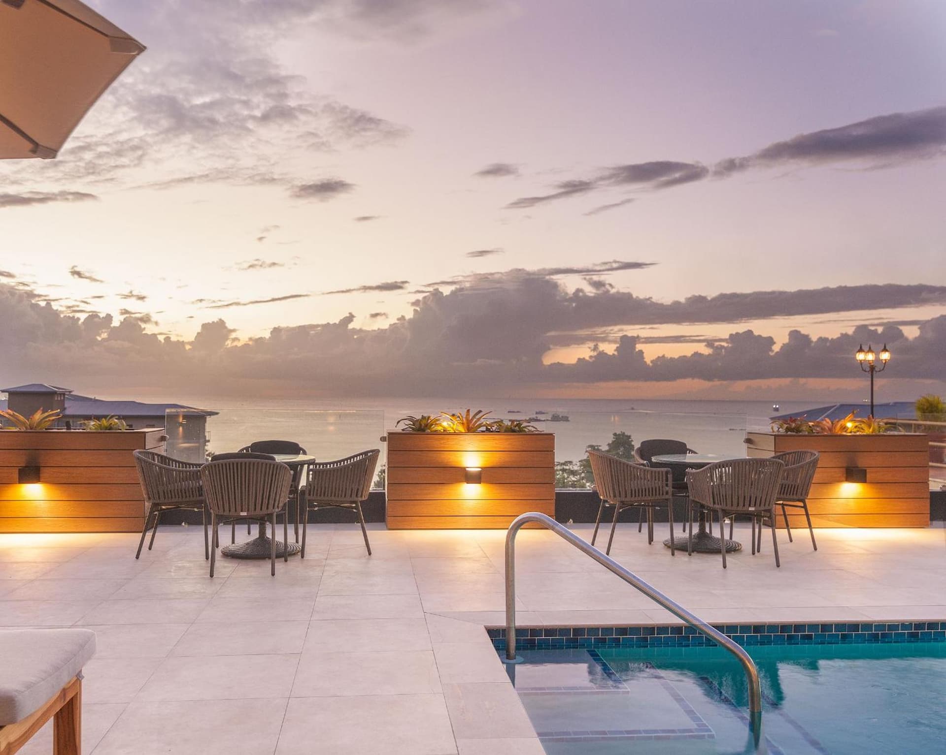 Cara Hotels Trinidad - Photo 20