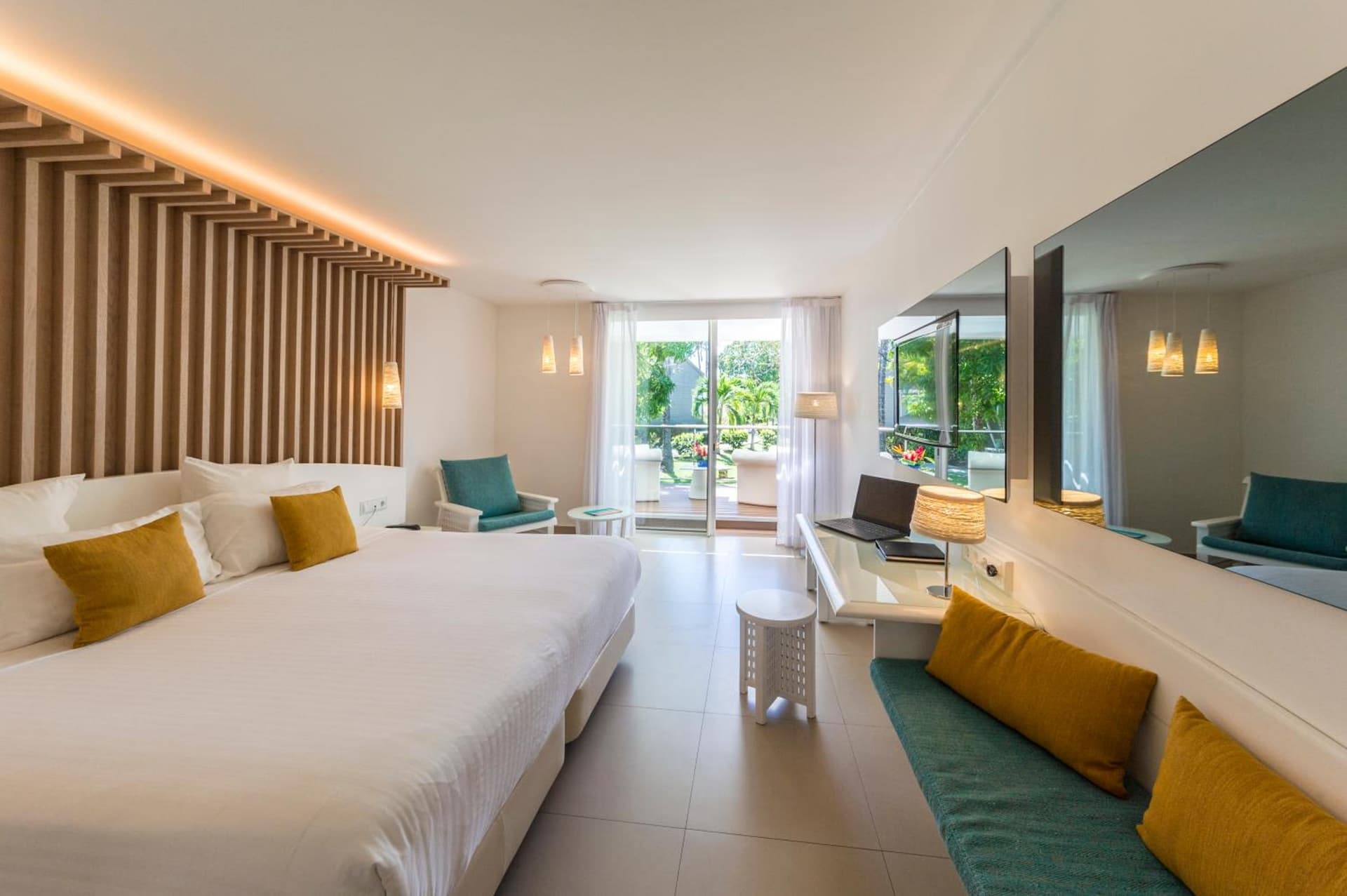 La Creole Beach Hotel & Spa - Photo 34