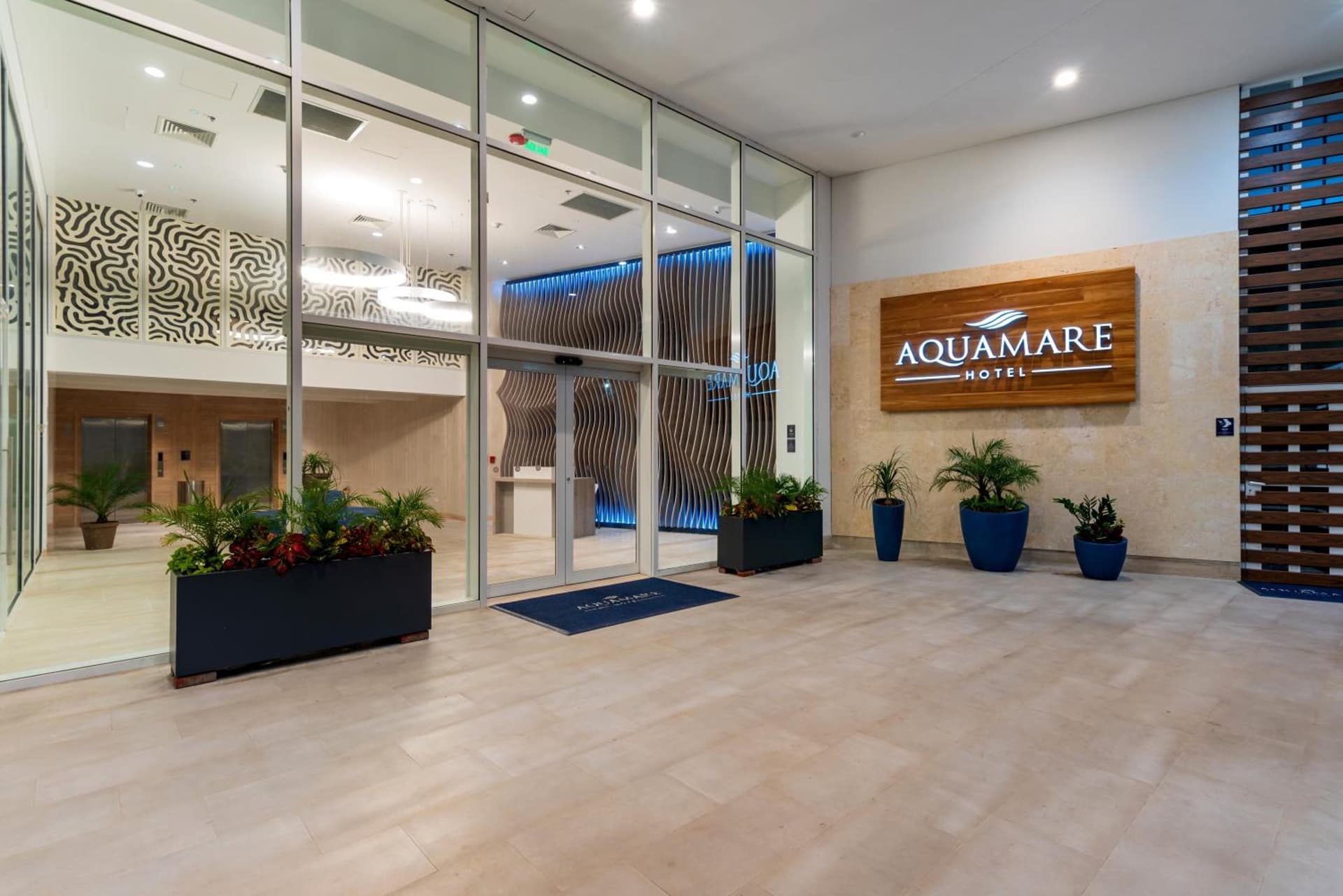 Aquamare Hotel - Photo 10