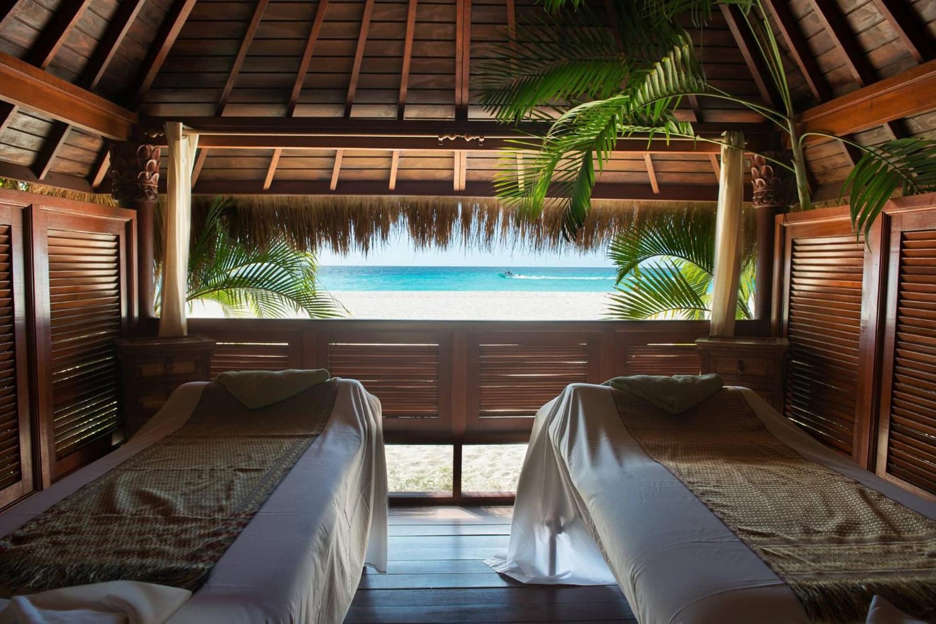 Manchebo Beach Resort and Spa - Photo 39