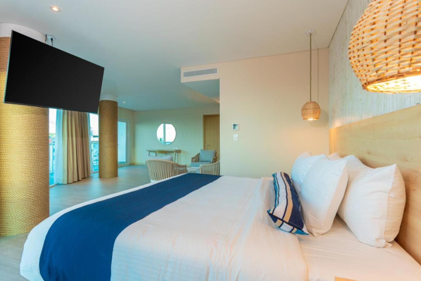 Aquamare Hotel - Photo 40