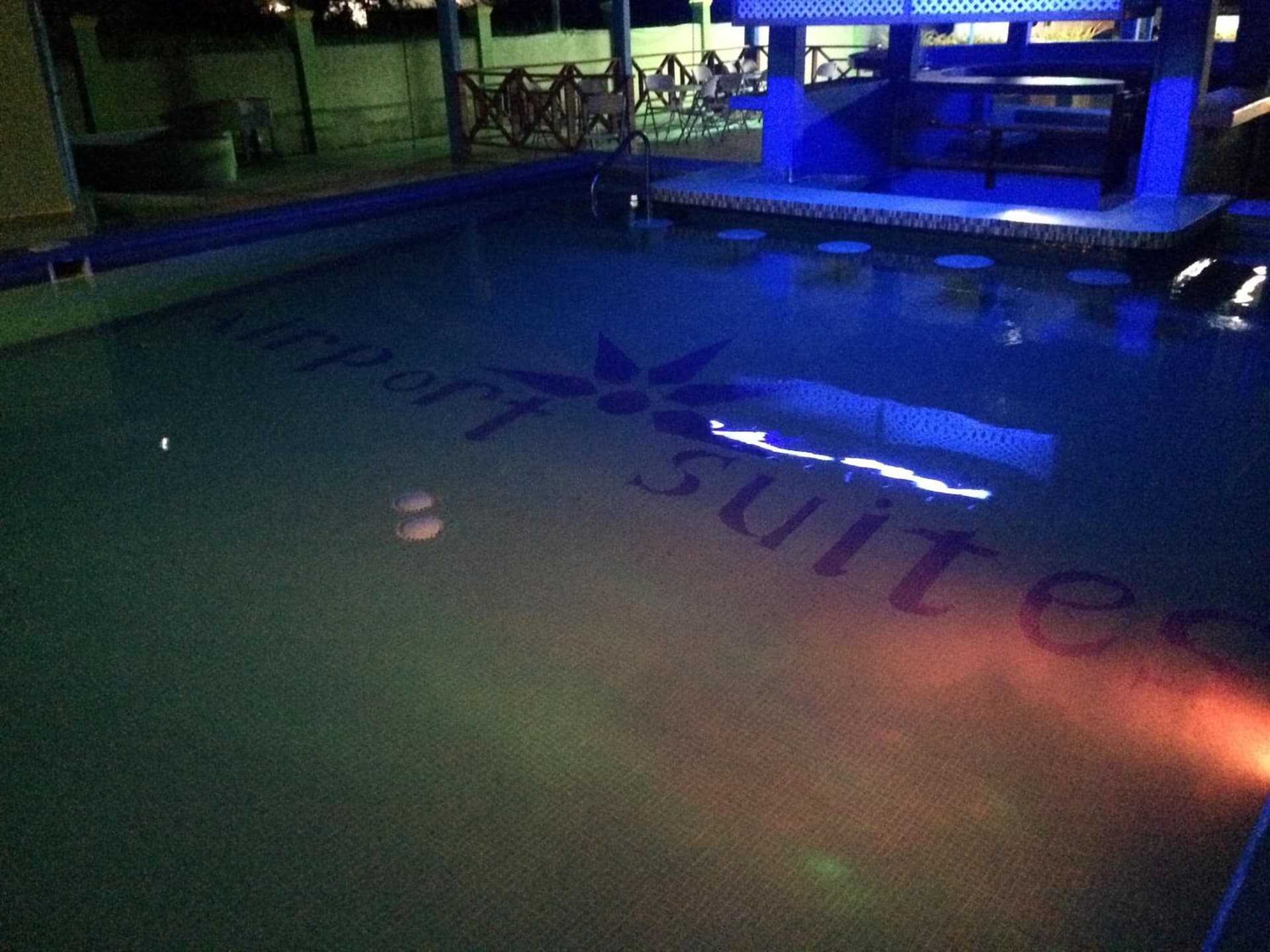 Airport Suites Hotel - Photo 28