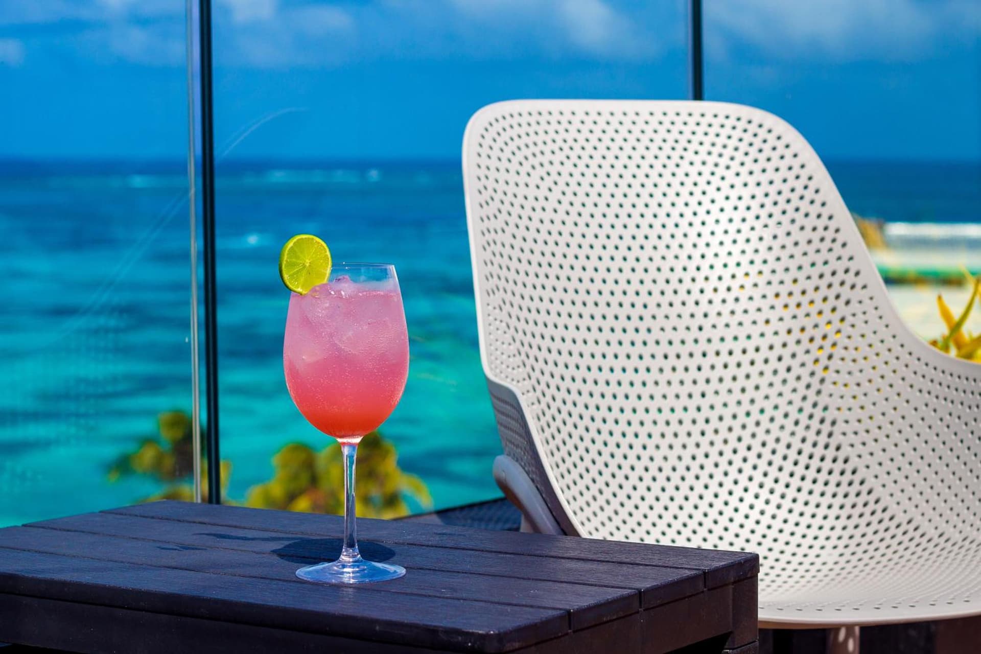 Sea Avenue Hotel - Photo 17