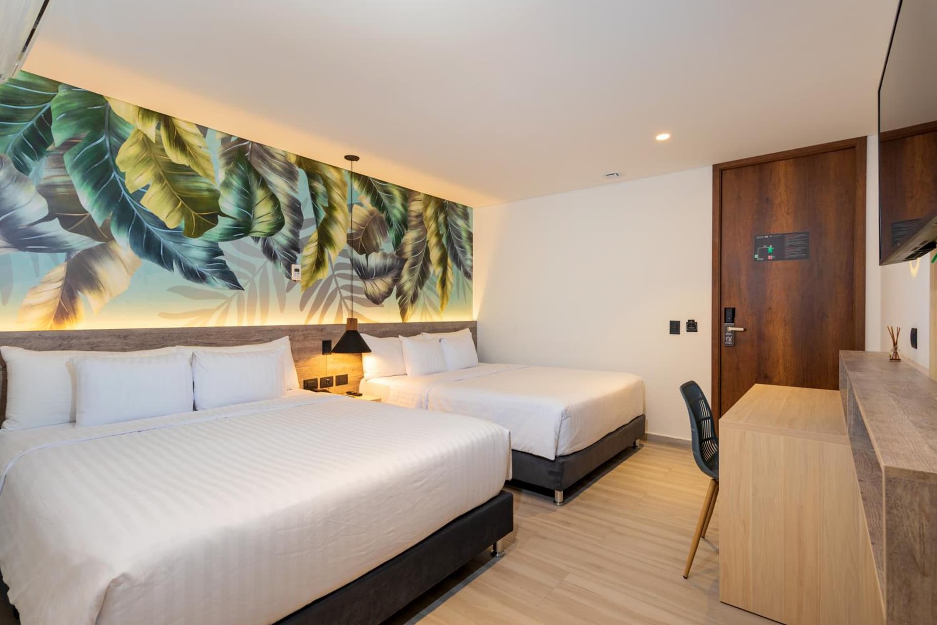 Sea Avenue Hotel - Photo 26