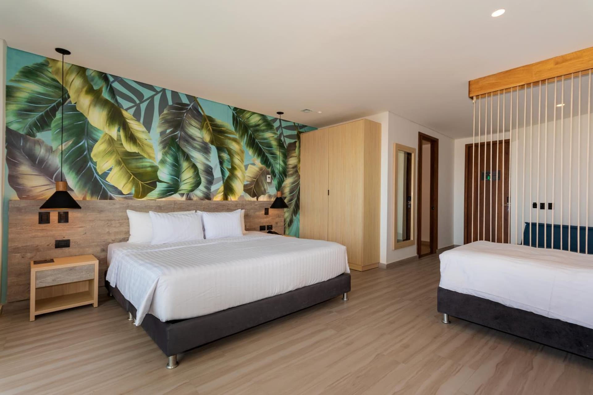 Sea Avenue Hotel - Photo 31