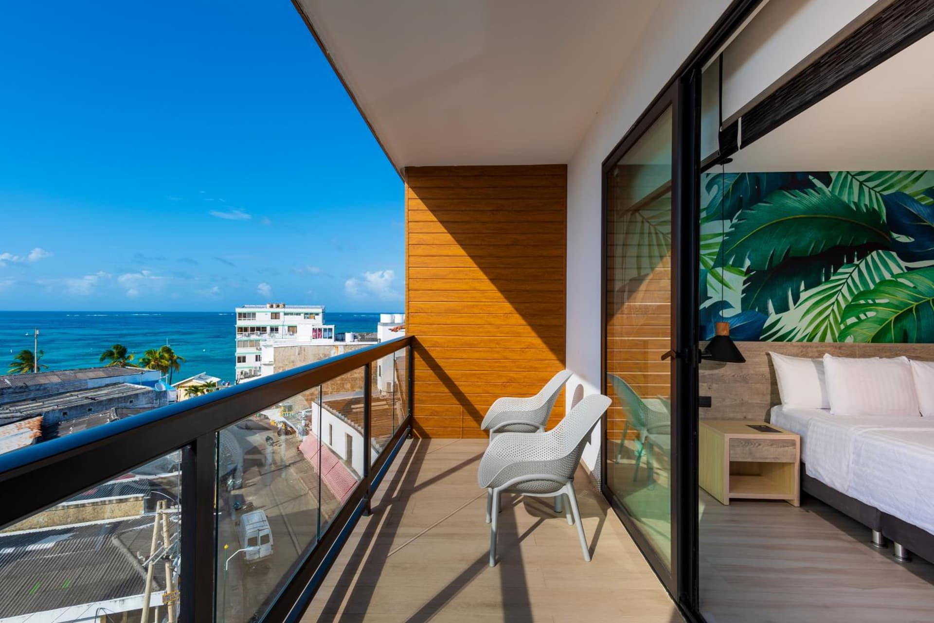 Sea Avenue Hotel - Photo 28