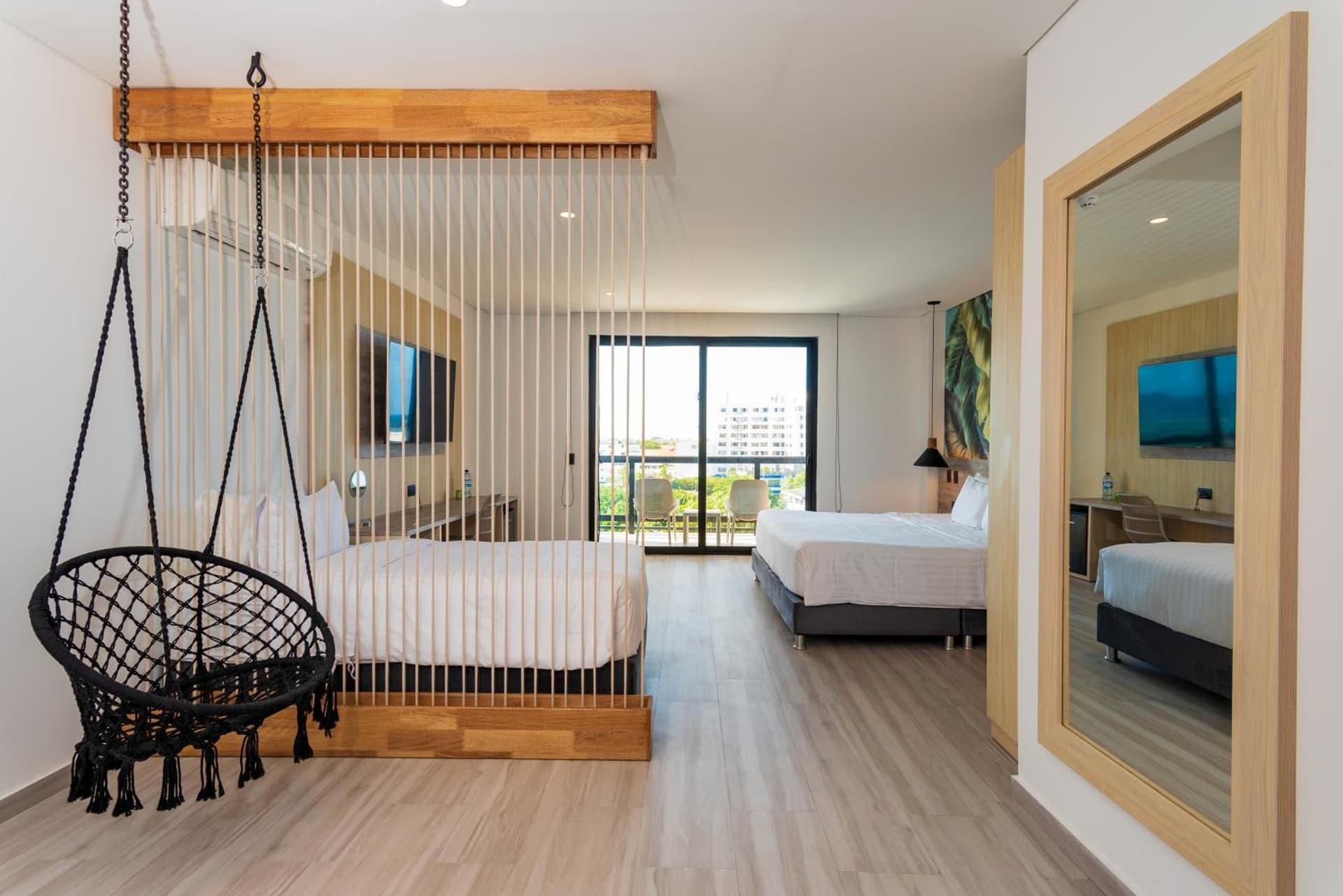 Sea Avenue Hotel - Photo 27