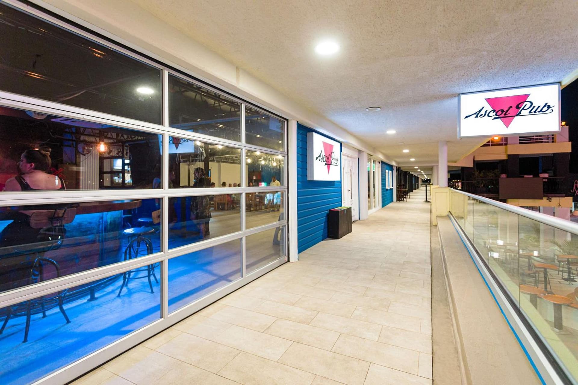 Sonesta Maho Beach All Inclusive Resort Casino & Spa - Photo 113