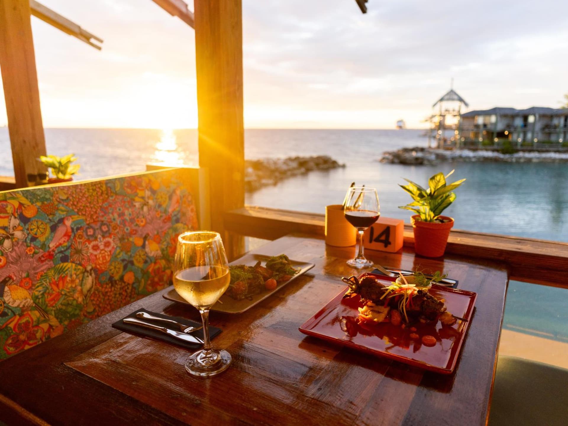 Curacao Avila Beach Hotel - Photo 16