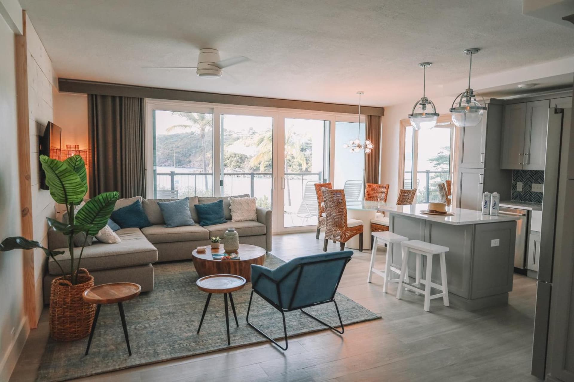 Secret Harbour Beach Resort - Photo 7