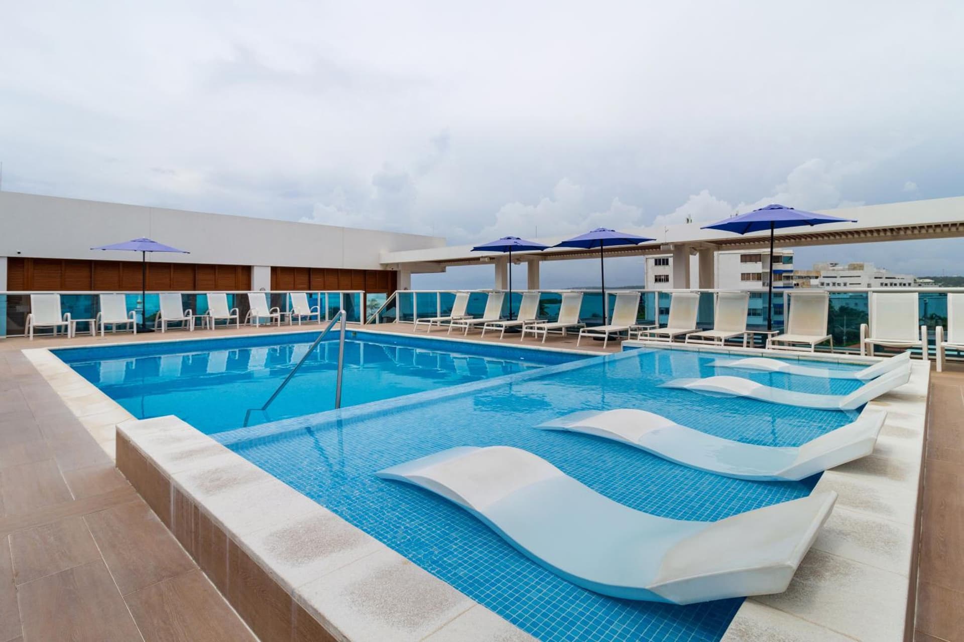 Aquamare Hotel - Photo 85