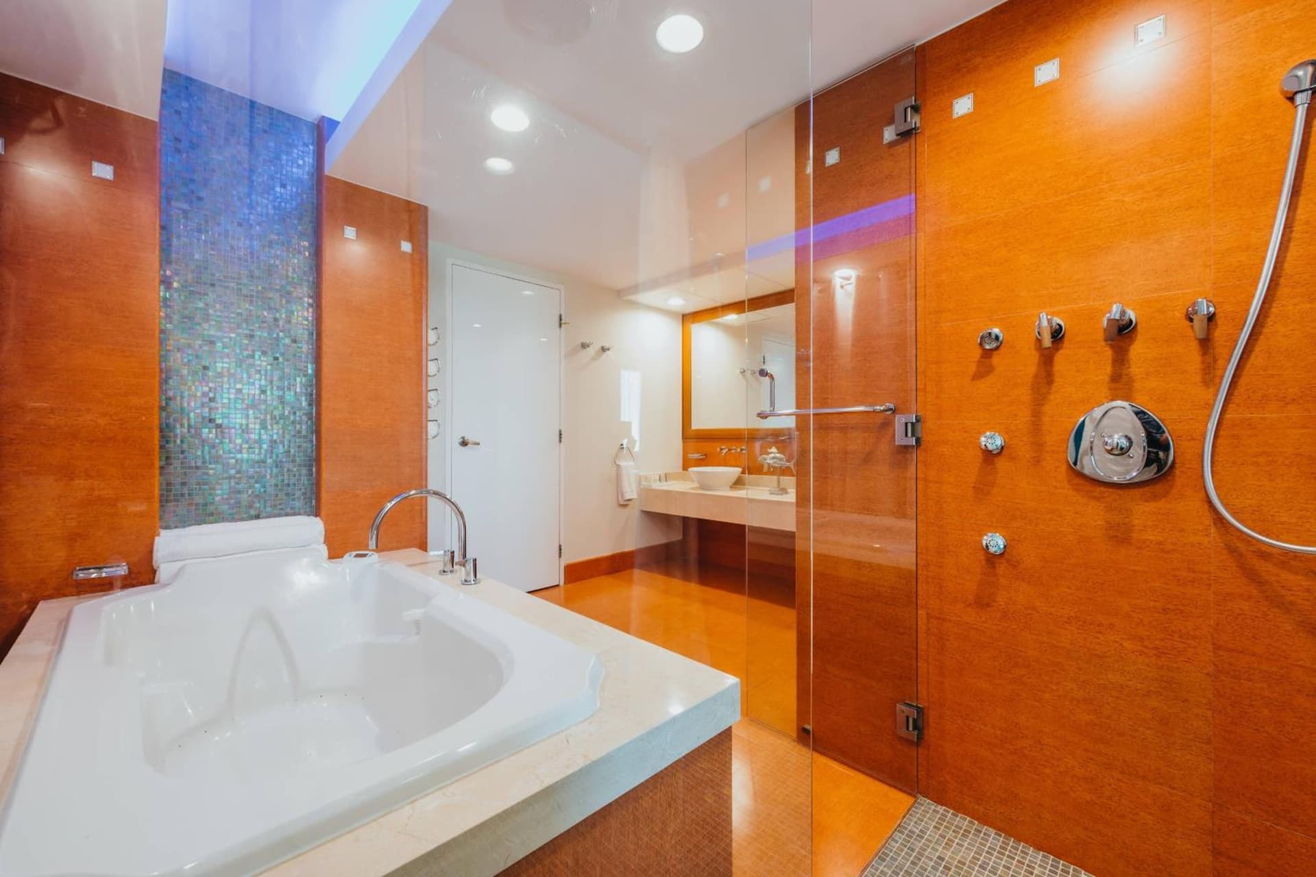 Renaissance Wind Creek Aruba Resort - Photo 81