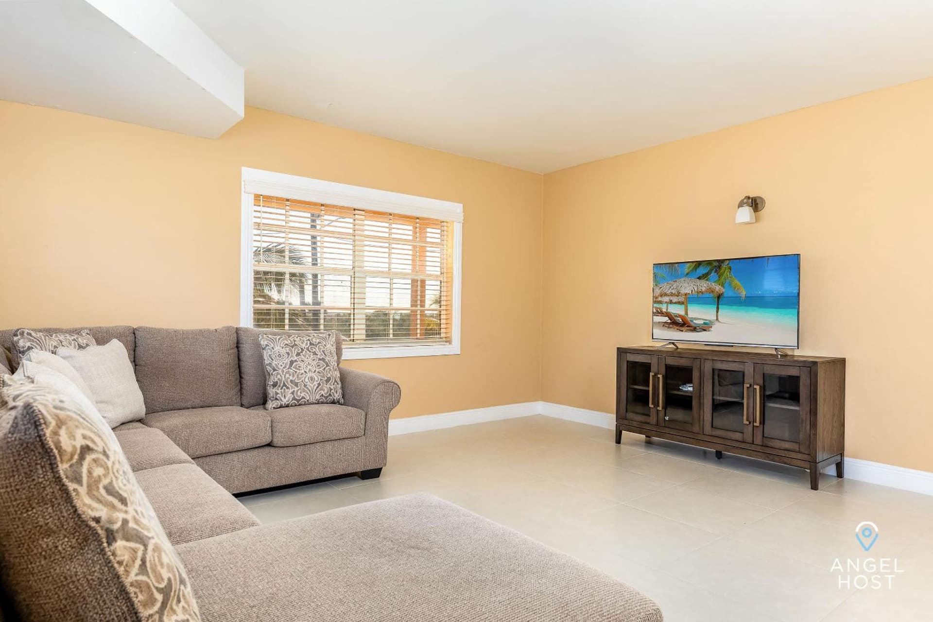 Bright and Roomie Bottle Creek Apartments - Photo 18