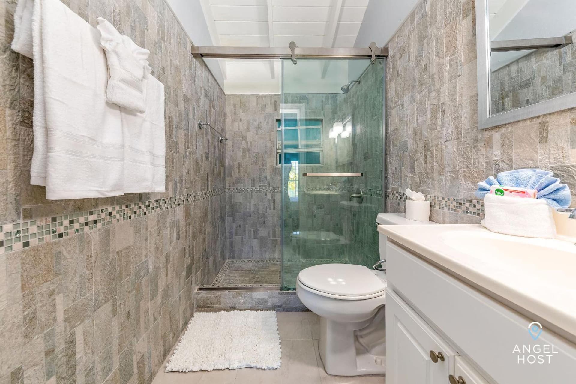 Bright and Roomie Bottle Creek Apartments - Photo 17