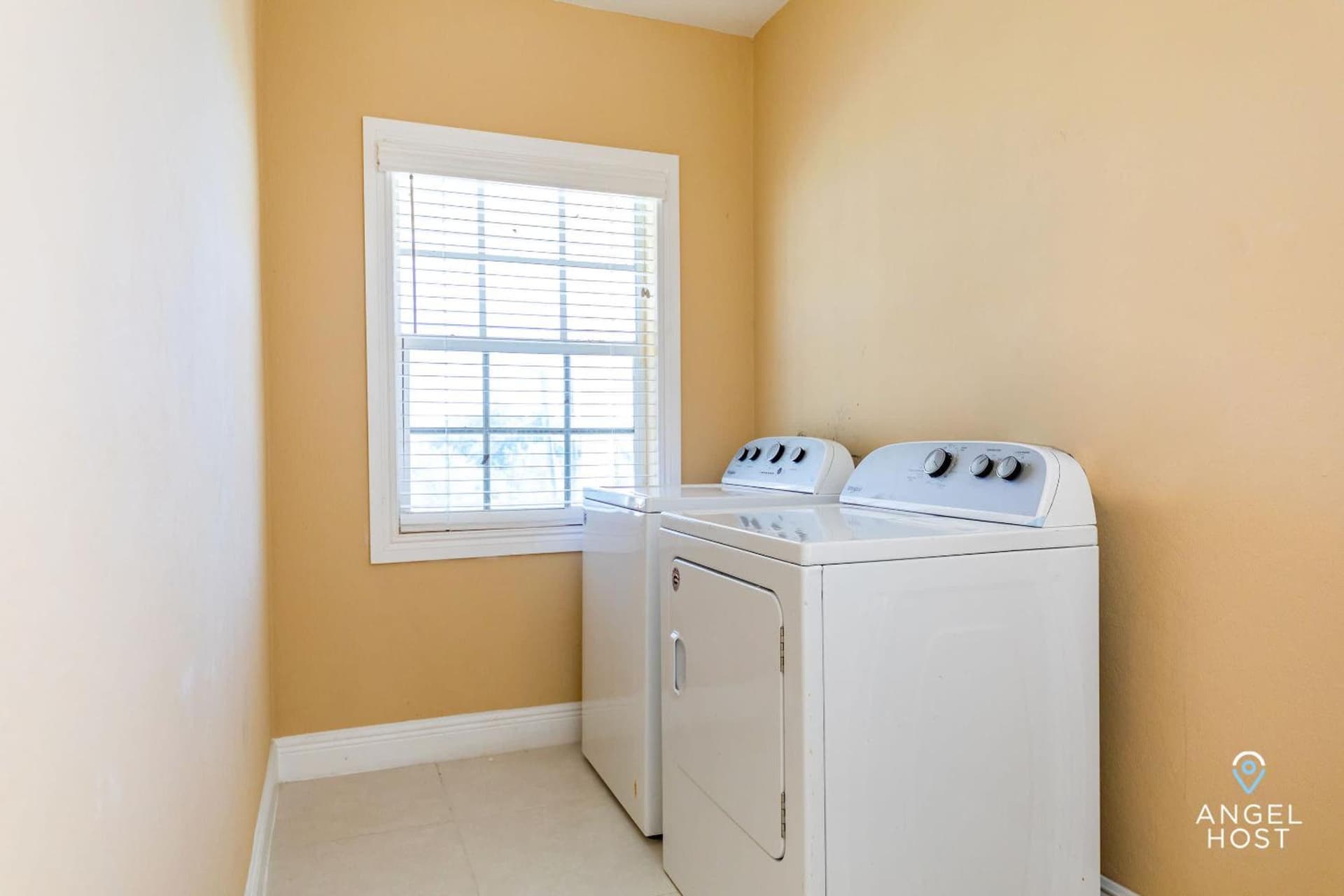 Bright and Roomie Bottle Creek Apartments - Photo 31