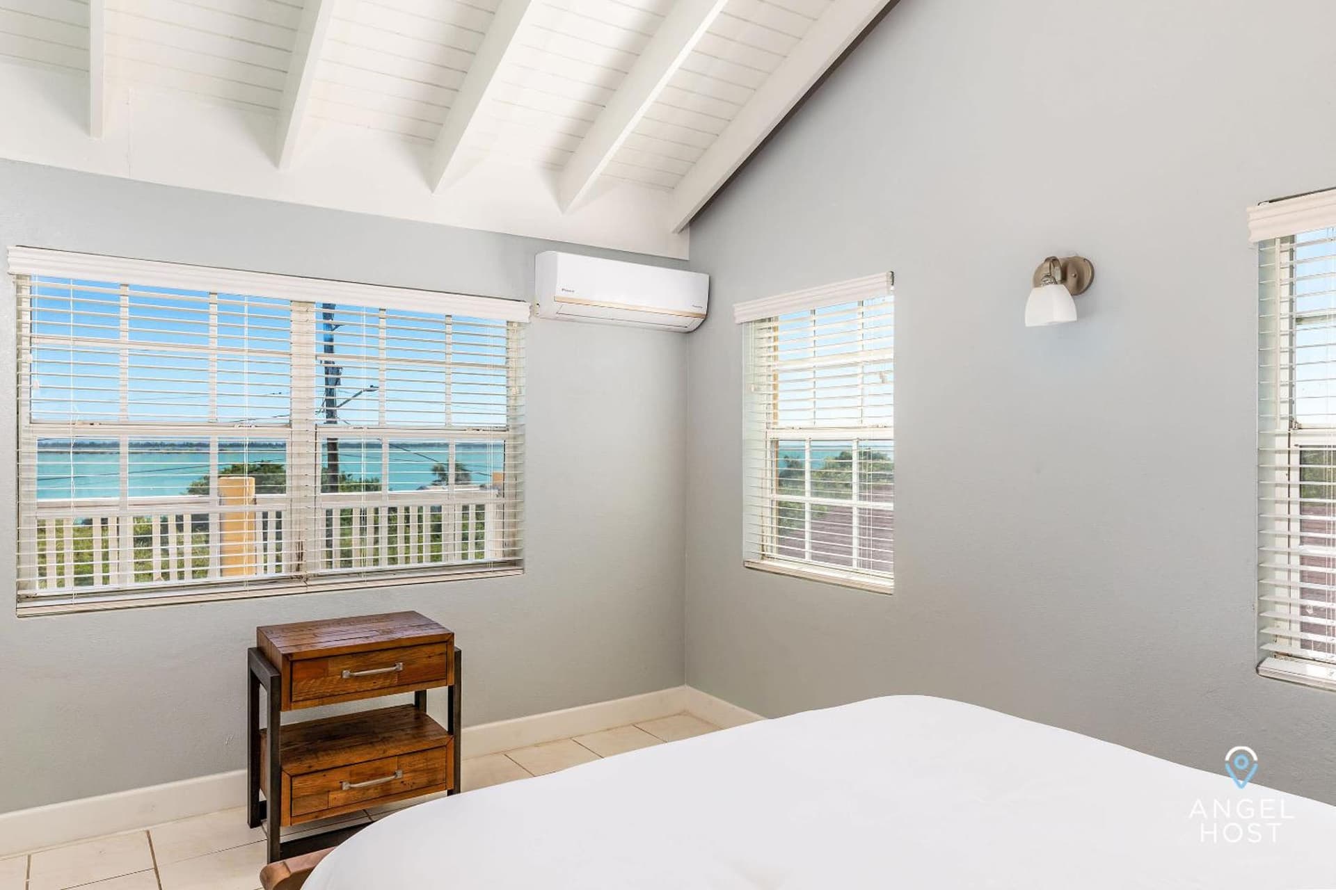 Bright and Roomie Bottle Creek Apartments - Photo 29