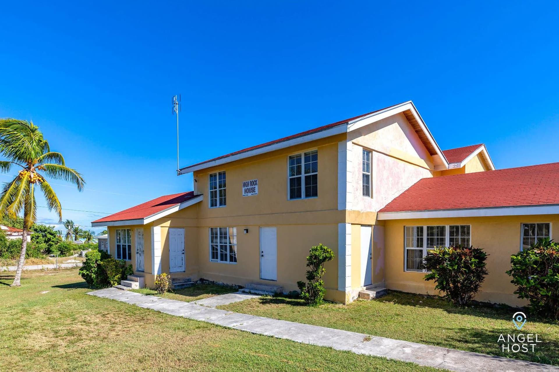 Bright and Roomie Bottle Creek Apartments - Photo 32