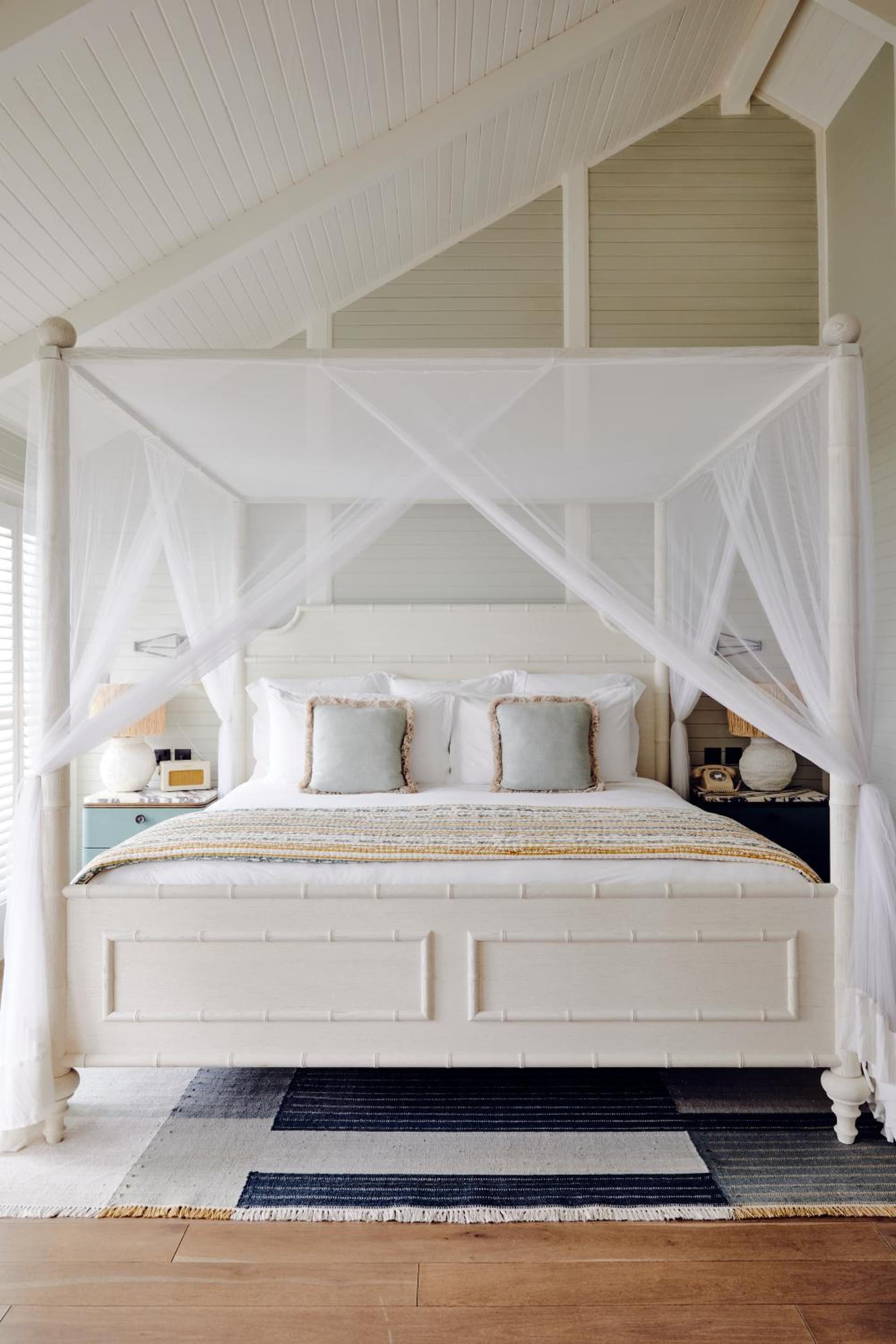 Soho Beach House Canouan - Photo 21