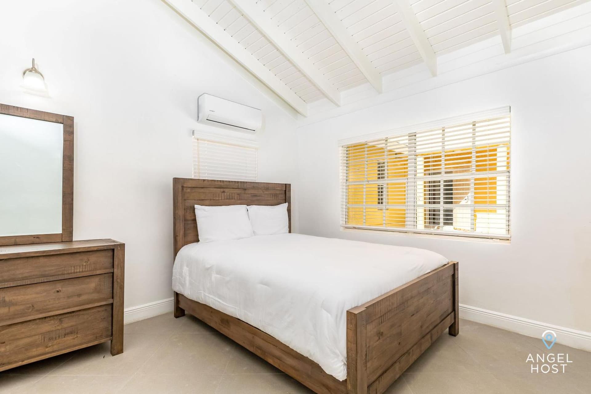 Bright and Roomie Bottle Creek Apartments - Photo 4