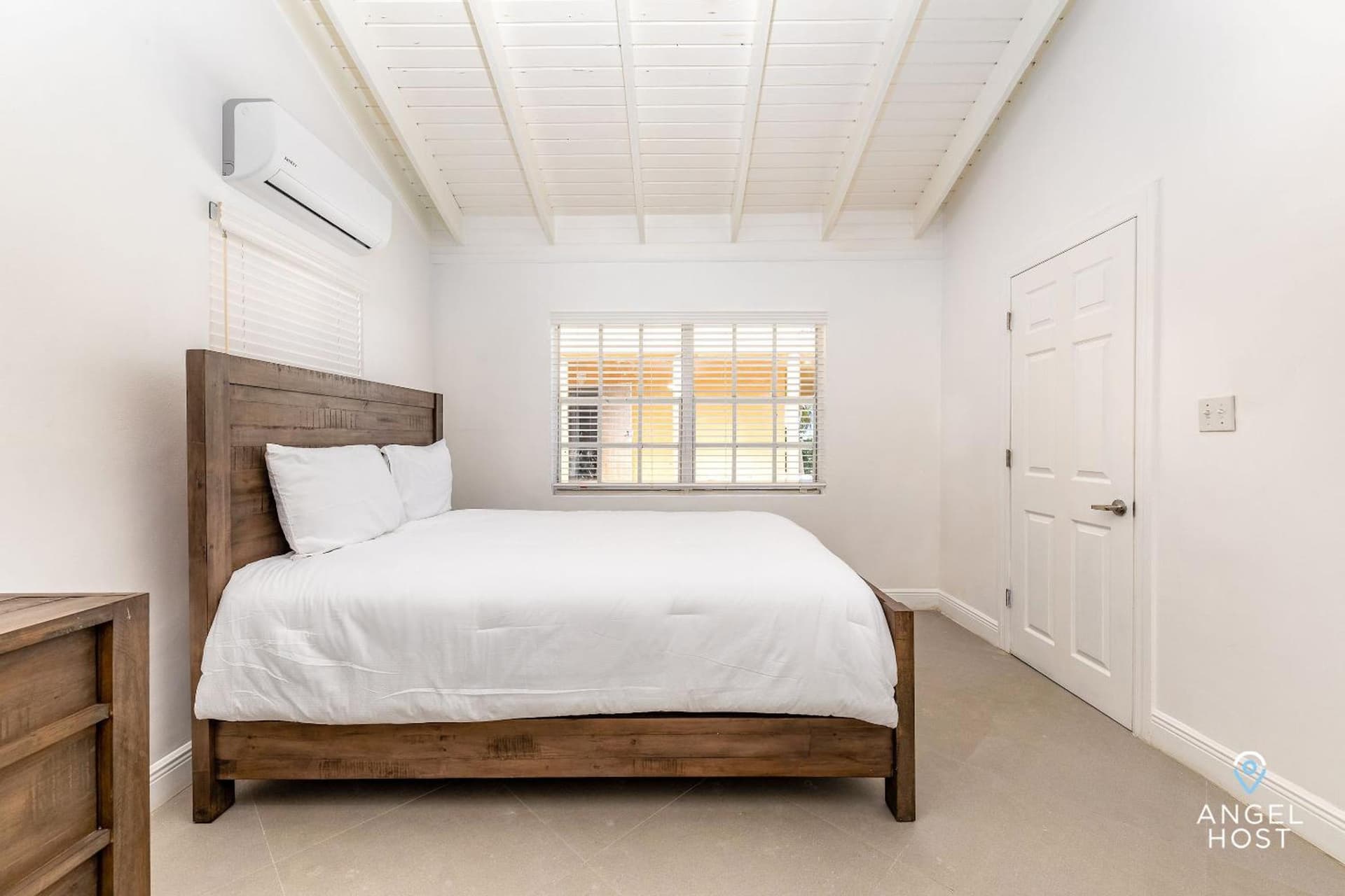 Bright and Roomie Bottle Creek Apartments - Photo 5