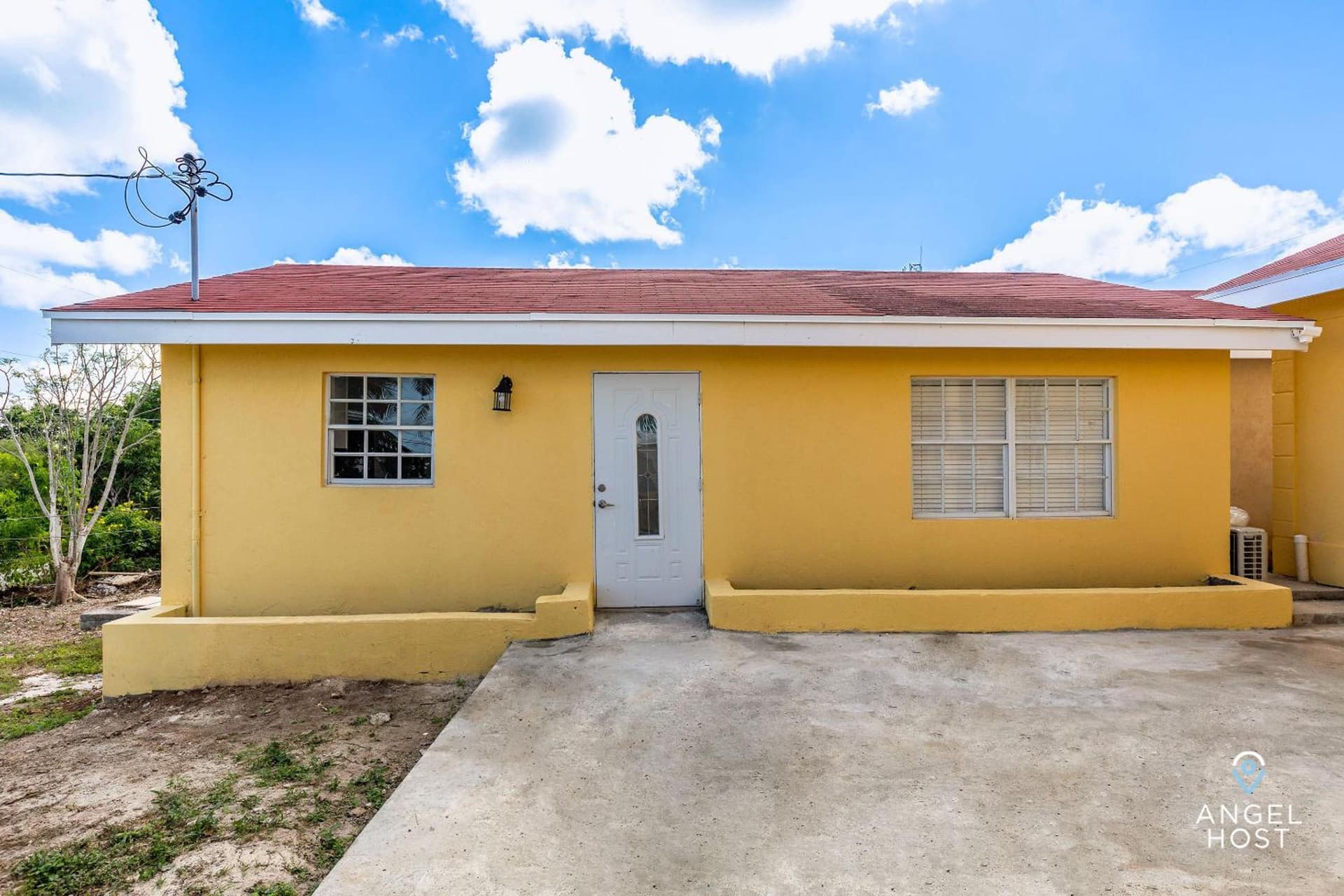 Bright and Roomie Bottle Creek Apartments - Photo 11