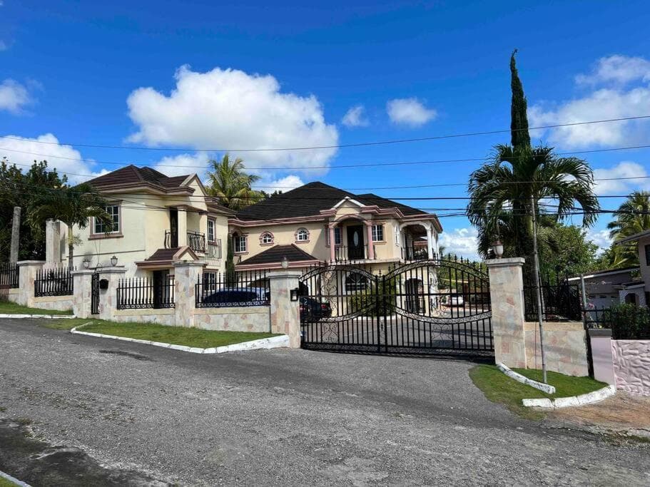 Mandeville Vacation Home - Photo 1